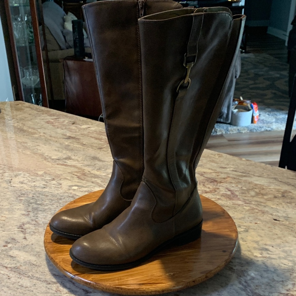 Life Stride Simply Comfort medium Brown color up to knee boots size 8.5W